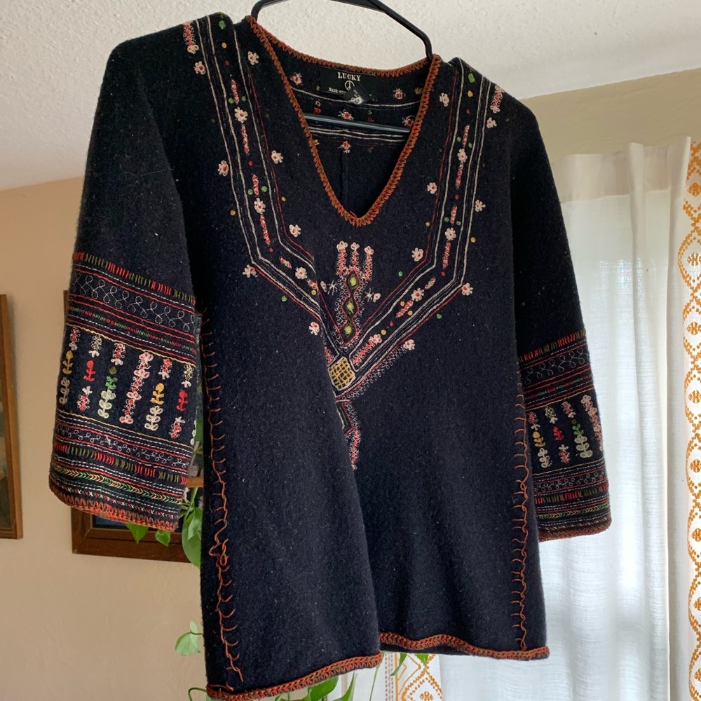 Lucky embroidered tunic style v neck sweater